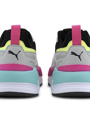 Яскраві кросівки puma 3