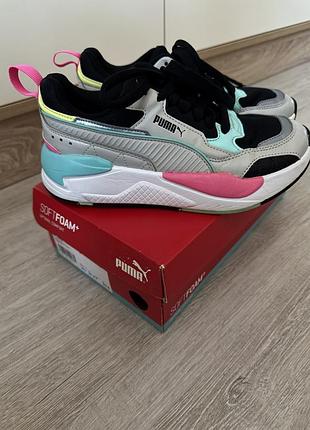 Яскраві кросівки puma 4