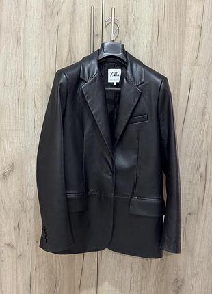 Стильний піджак прямого крою zara xs