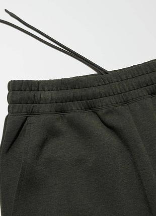 Костюм uniqlo. модель унісекс 4