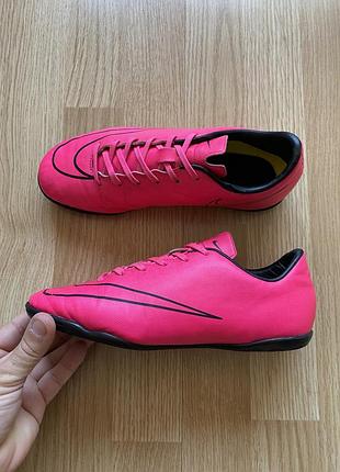 Футзалки рожеві nike mercurial victory v ic