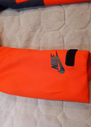 Куртяк от бренда nike 4