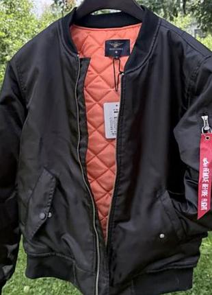 Бомбер типу alpha industries