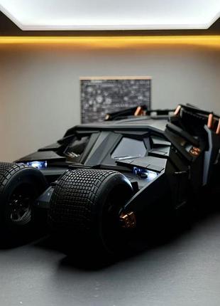 Batmobile 2005 масштаб 1:18 2