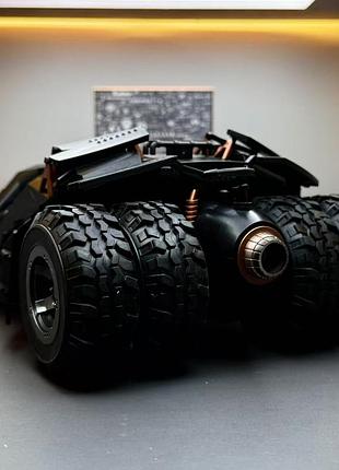 Batmobile 2005 масштаб 1:18 4