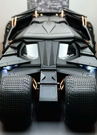 Batmobile 2005 масштаб 1:18 7