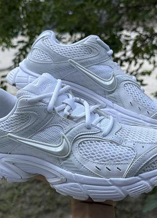Оригінальні кросівки nike