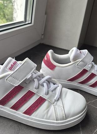 Adidas кросівки 4