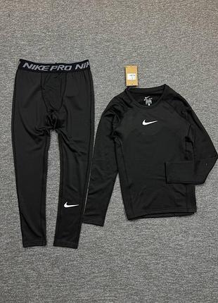 Чоловіча термобілизна nike pro combat 7