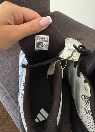 Кроссовки adidas новые 4