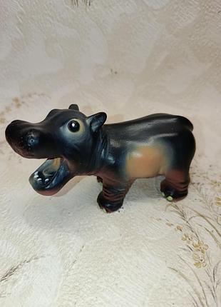 Вінтаж гумова фігурка бегемот hippo 2005 гіпопотам