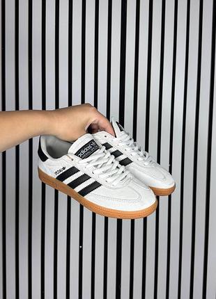 Стильні жіночі кросівки adidas spezial grey black gum