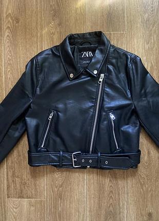 Кожанка черная zara