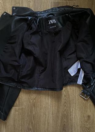 Кожанка черная zara 2