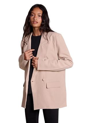 Стильный пиджак, направленного свободного кроя prettylittlething