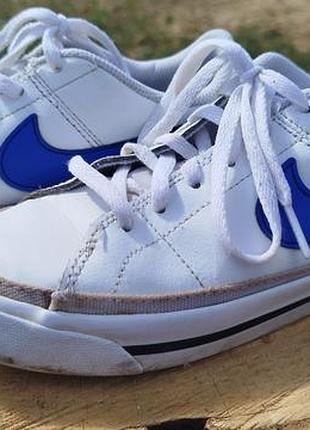 Кеди для підлітків nike court legacy (gs) білі з синім логотипом