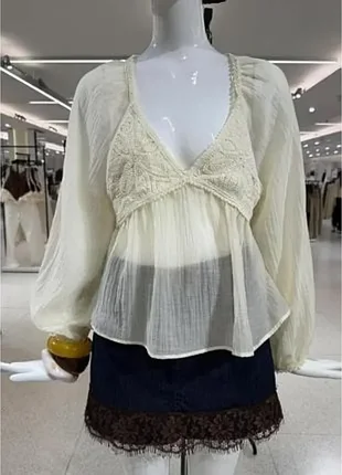 Неймовірна блузка сорочка zara з контрастною мереживною вставкою кроше p.m