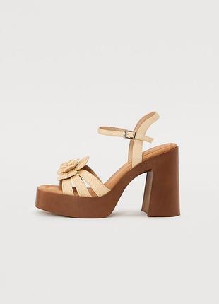 Босоножки 38р aldo