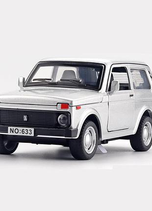 Lada jeep "нива"серебристая масштаб 1:32