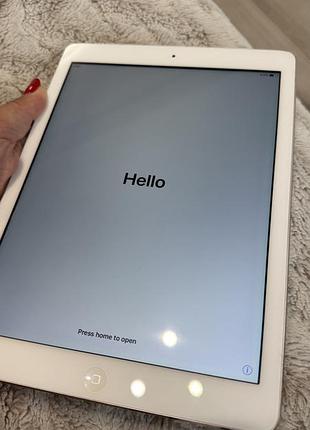 Планшет apple apad air 9