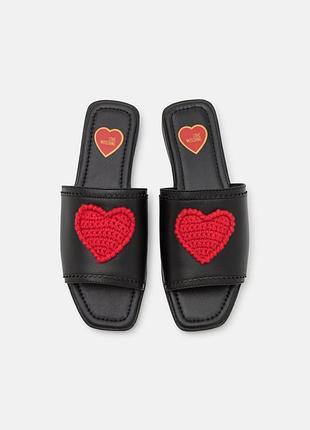 Стильні фірмові шльопанці сандалі босоніжки love moschino р.37 оригінал