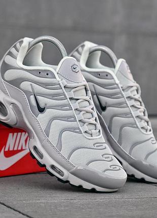 Мужские кроссовки nike air max tn plus серые повседневные кроссы из натуральной кожи весна лето найк аир макс тн плюс