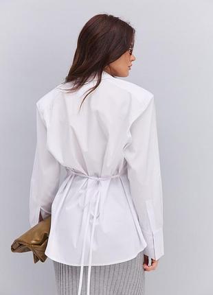 Молочная рубашка oversize с объемными плечами 5
