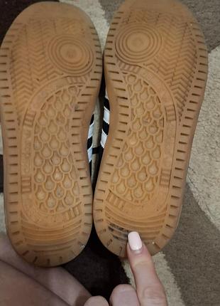 Кроссовки adidas замшевые 7