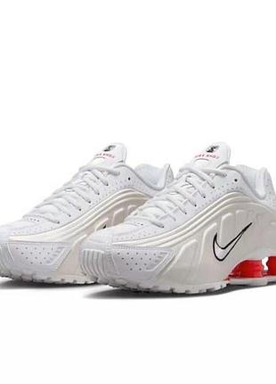 Nike женские shox r4 белый фантом пикантный красный ar3565-103