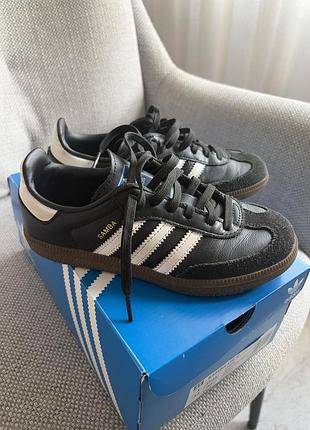 Дитячі кросівки adidas samba