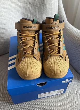 Утеплені демі кросівки adidas