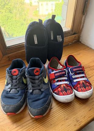 Кросівки кеди тапочки nike , marvel
