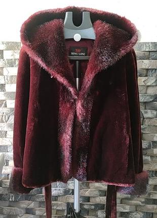 Жіноча коротка шуба hong long бордова з капюшоном та поясом, розмір 3xl (підходить на l,xl)