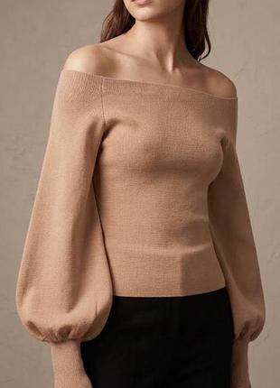 Трикотажная кофточка crop top с открытыми плечами и объемными рукавами бежевый / пудровый, туречевина (s/m)