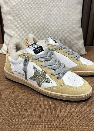 Женские белые серые кожаные зимние кроссовки с мехом golden goose super-star со звездой белые кеды мех