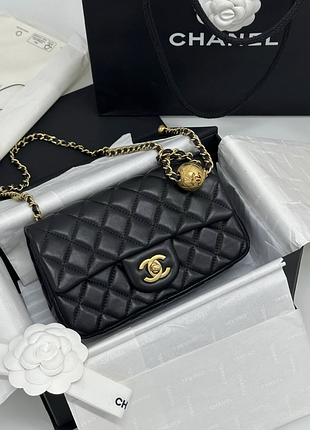 Жіноча чорна шкіряна сумка chanel mini flap bag чорна стьобана з ланцюжком