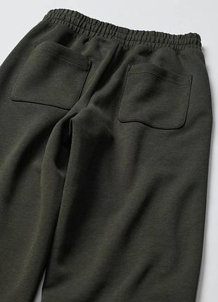 Костюм uniqlo. модель унісекс 9