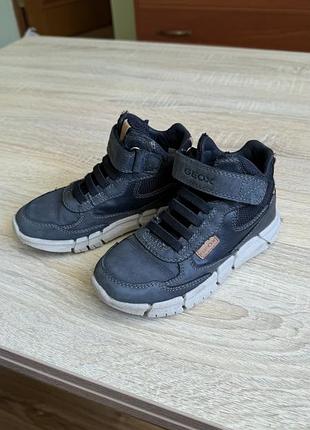 Осінні черевики geox