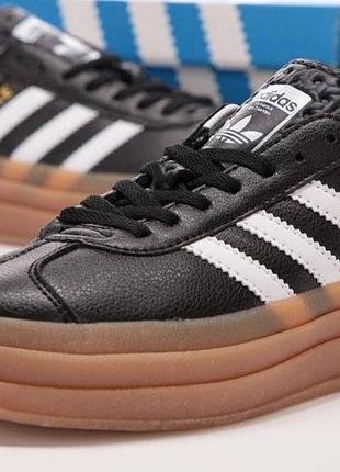 Кросiвкі жіночі  шкіряні adidas  gazelle
