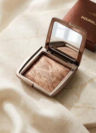 Культова косметика hourglass: бронзер radiant bronze light (ориг)