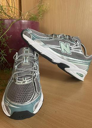 Женские кроссовки new balance 740 р 41,5 устілка 26,5 см.