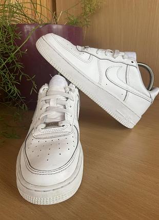 Кросівки nike air р 38,5 устілка 24,5 см.