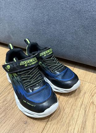 Кросівки skechers. розмвр 27 (16.5 см)