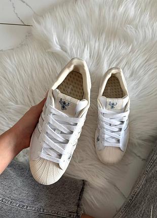 Adidas superstar cloud white disney stitch 4