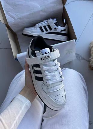 Adidas forum low white black 6