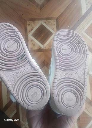 Продам кроссовки nike 4