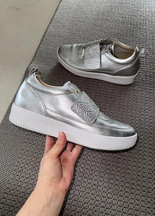 Шкіряні натуральні кросівки guess оригінал оригинал шкіра кожаные натуральные кроссовки кожа кеди кеды мокасины мокасіни мокасини
