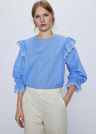 Zara жіноча блуза блуза з крилами воланами блакитна прошва яскрава бавовна натуральна на весну літо осінь офіційна нарядна