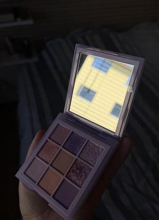 Палетка тіней huda beauty 4
