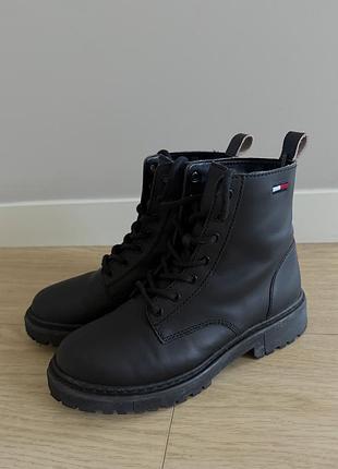 Черевики tommy hilfiger 37 розміру